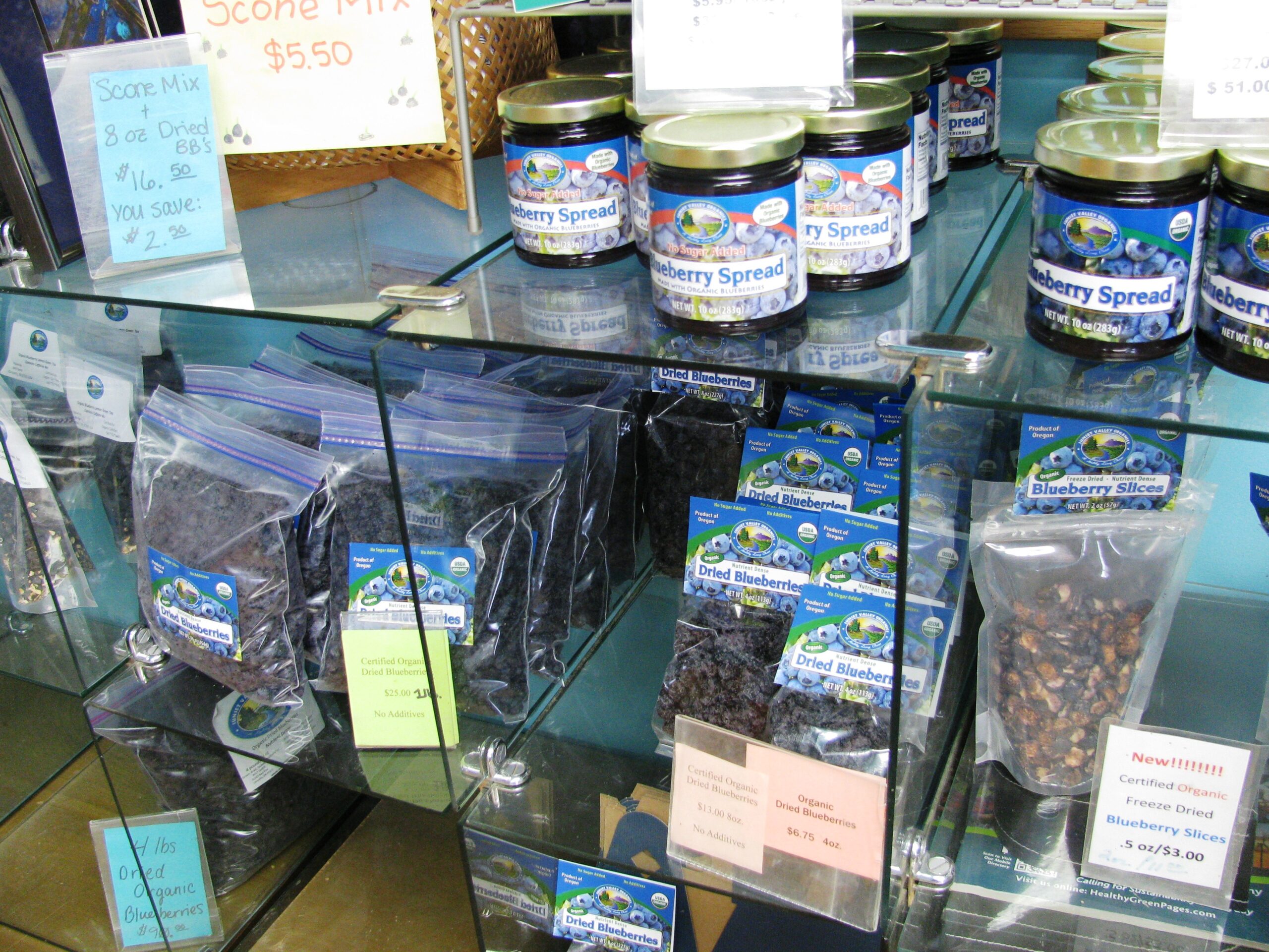 Our basic products are fresh and frozen berries, spreads, and dried blueberries. 